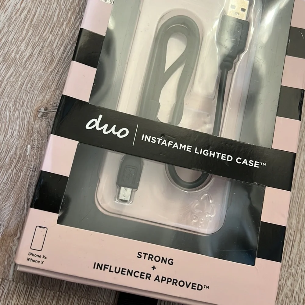 Lumee Case iPhone XS/X charger cord